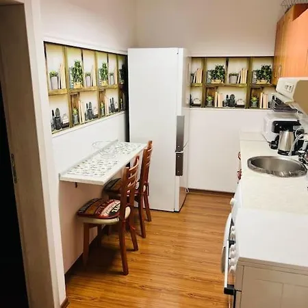 Appartement 1bd Near Lions' Bridge + Desk
